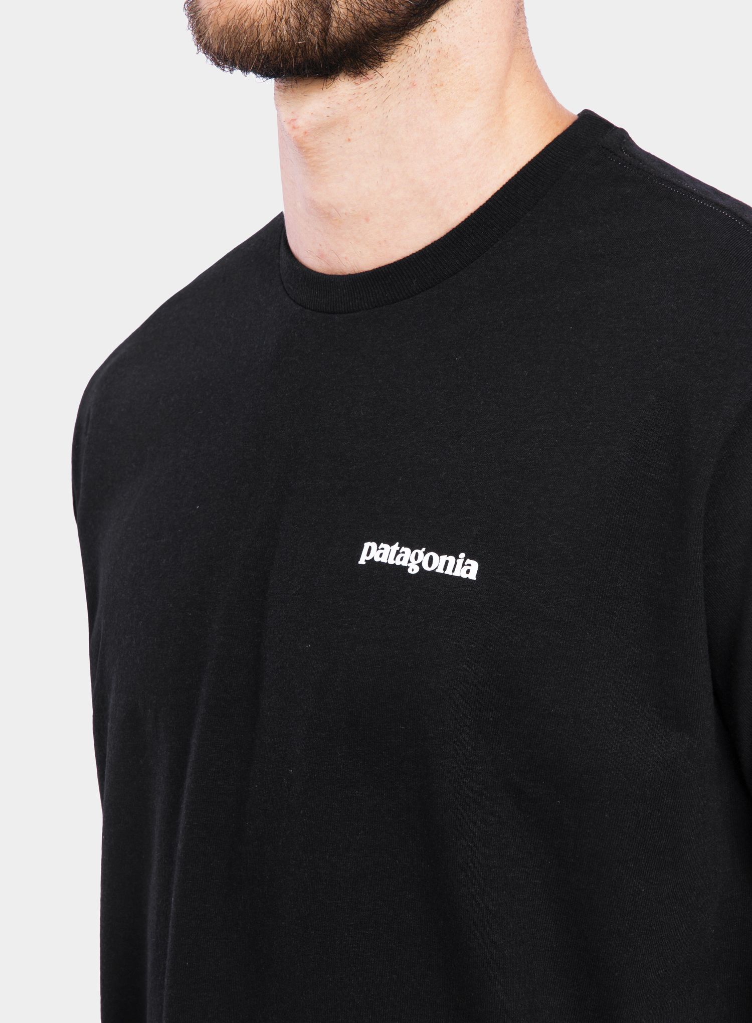 Dukserica Patagonia L/S P-6 Logo Responsibili-Tee - black