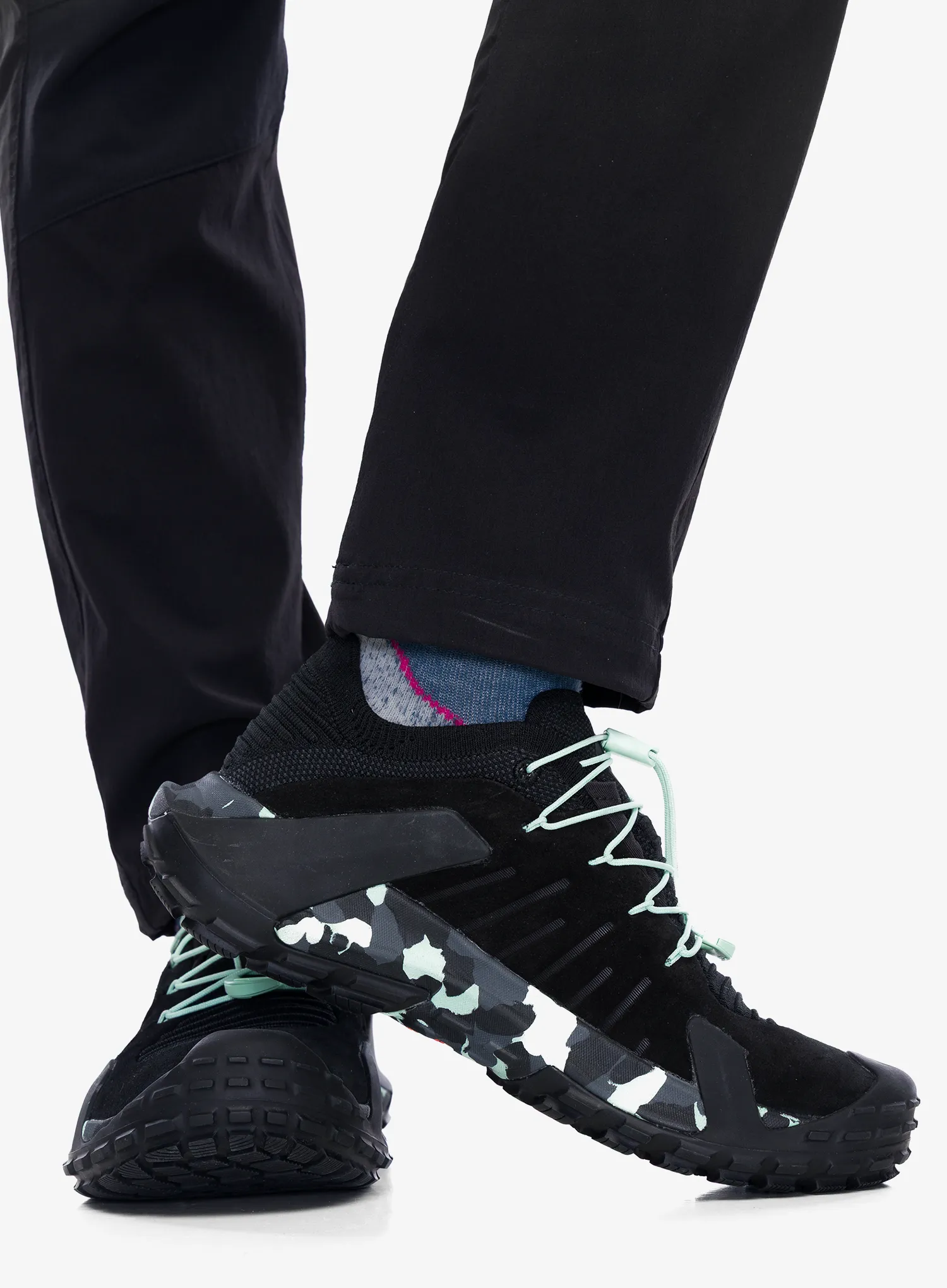 Ženske cipele Mammut Hueco II Low GTX - black/neo mint