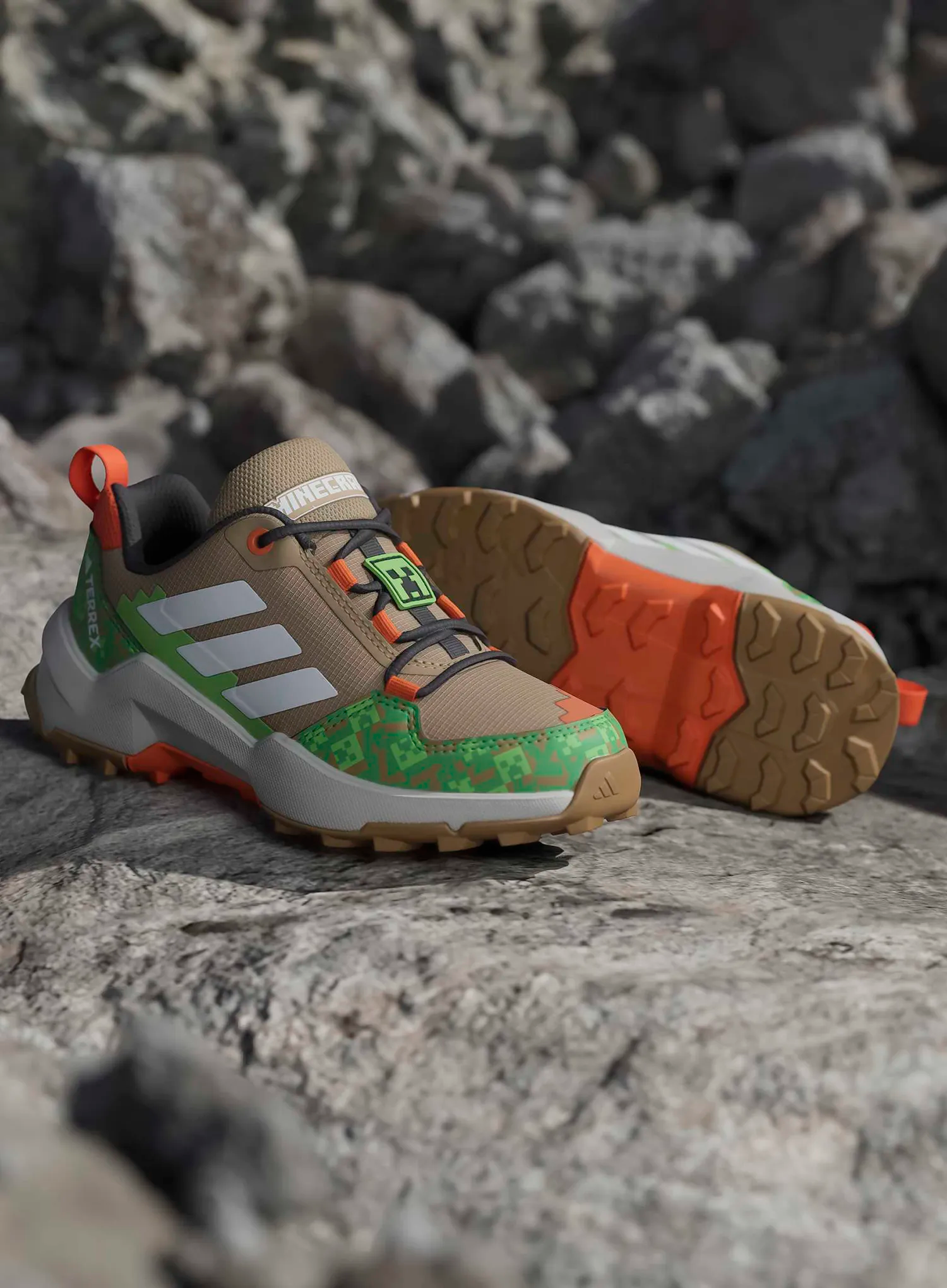 Dječje cipele adidas TERREX Minecraft AX4R  - cardboard/white/impact orange