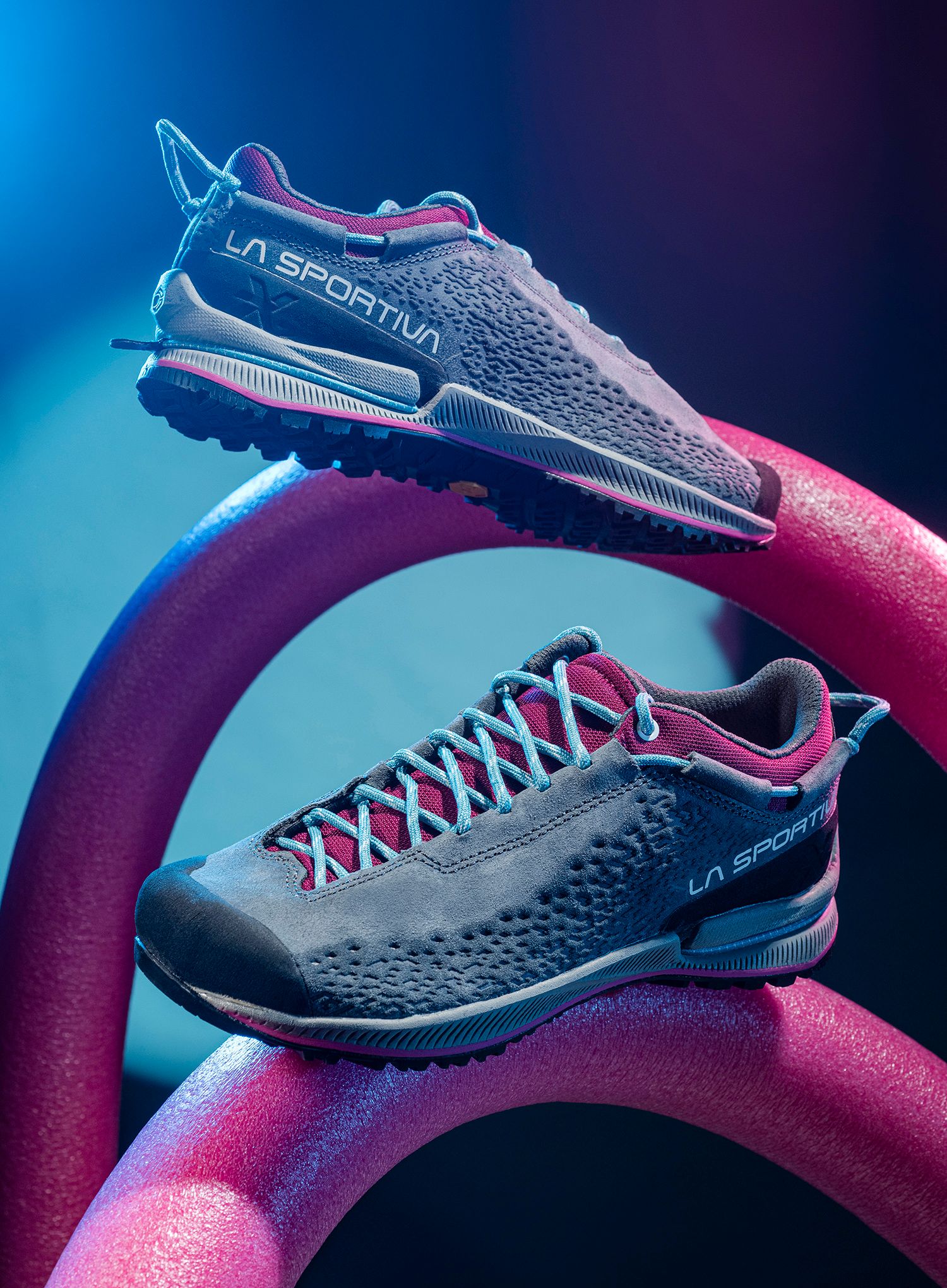 Ženske pristupne cipele La Sportiva TX2 Evo Leather - carbon/red plum