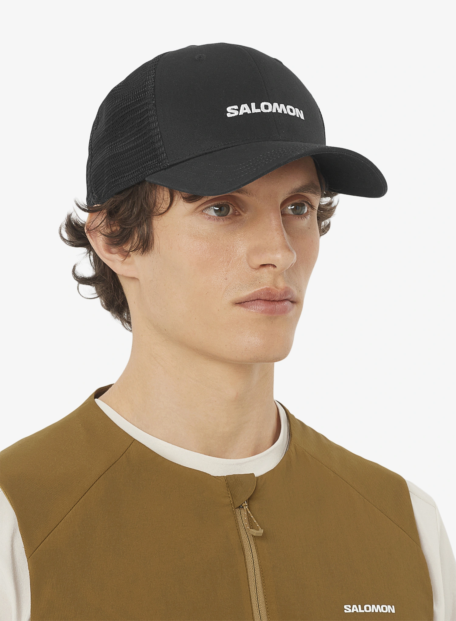 Kačket Salomon Logo Trucker Cap - deep black