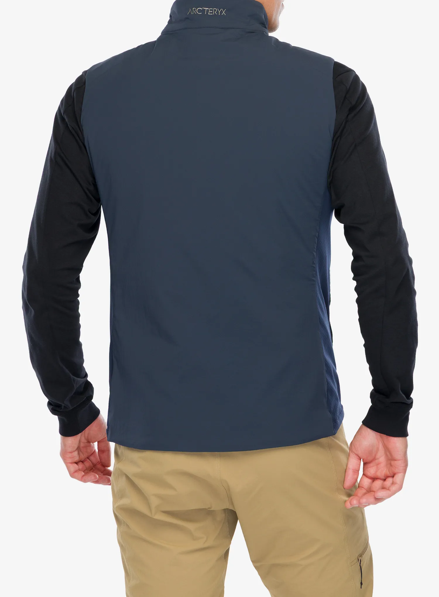 Prsluk s postavom Arcteryx Atom Vest - black sapph
