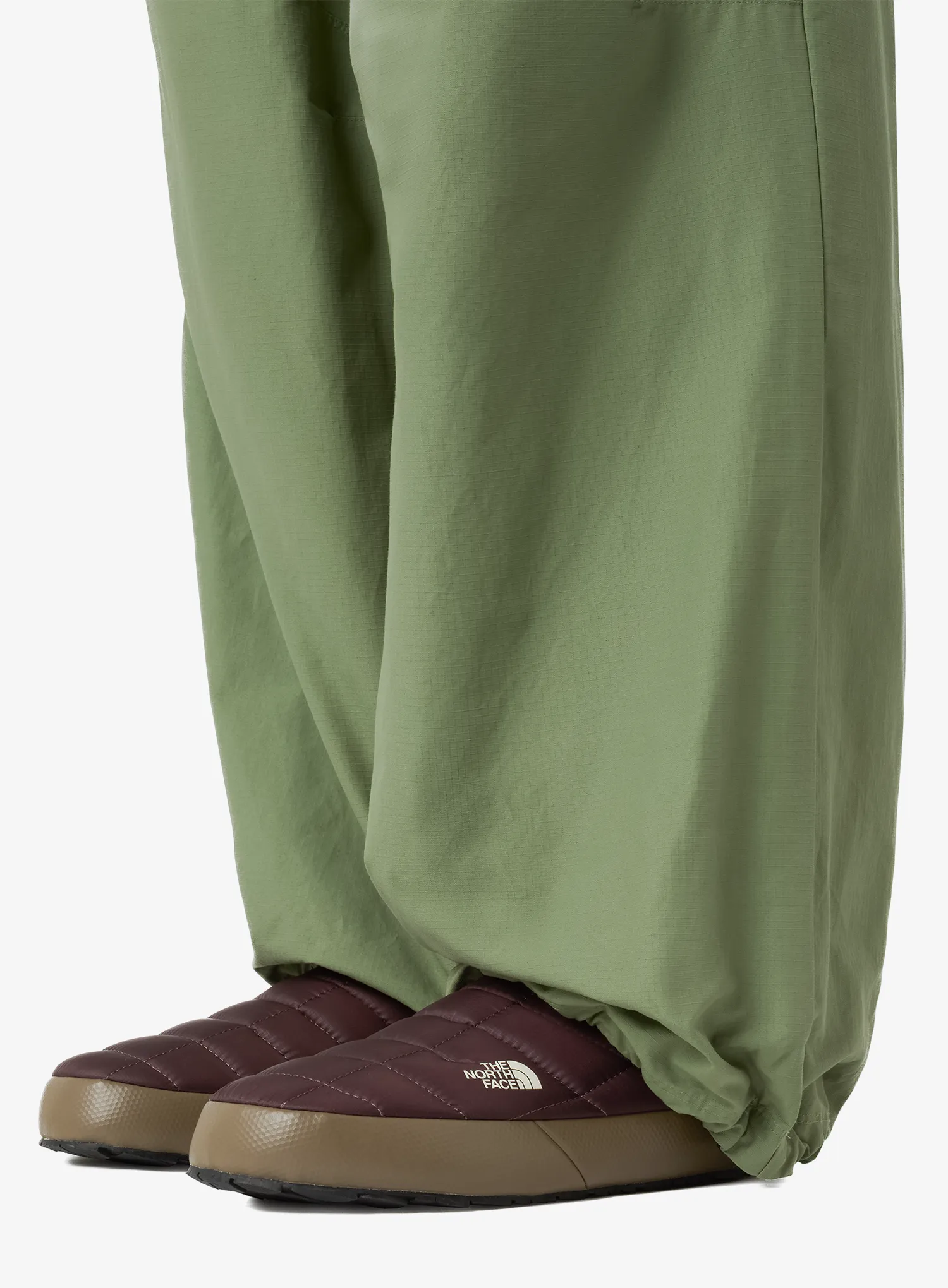 Ženske papuče s postavom The North Face ThermoBall Traction Mule V - tawny quartz/mocha brown