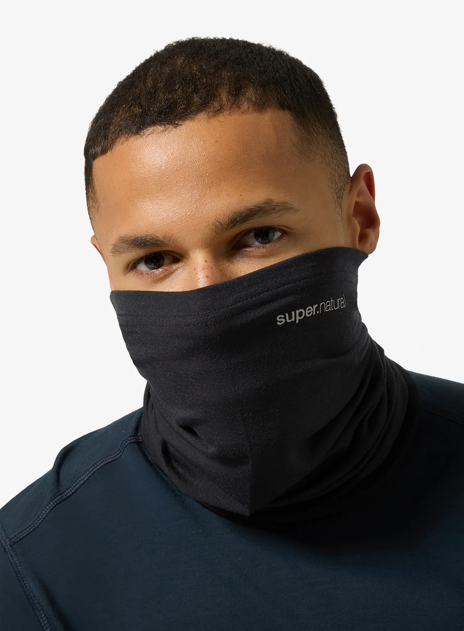 Grijač za vrat Super.natural Wanderlust Neckwarmer - jet black