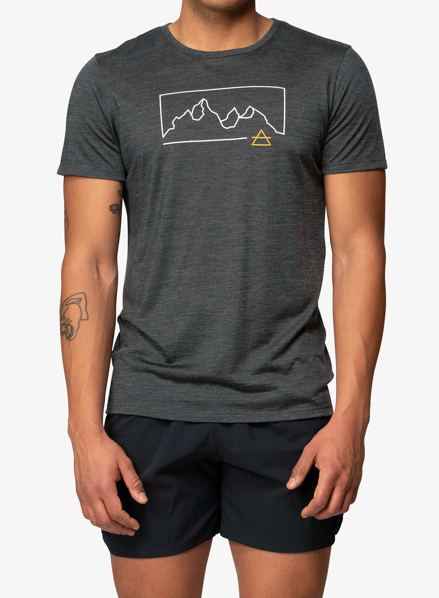 DevoldActiveOutlineTeeanthracite7028567677896a.webp