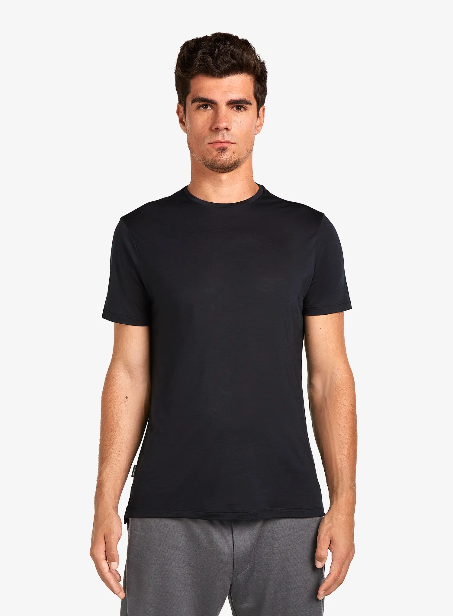 qweIcebreakerMerino125Cool_LiteSphereIIISSTee_black194114933207H.webp