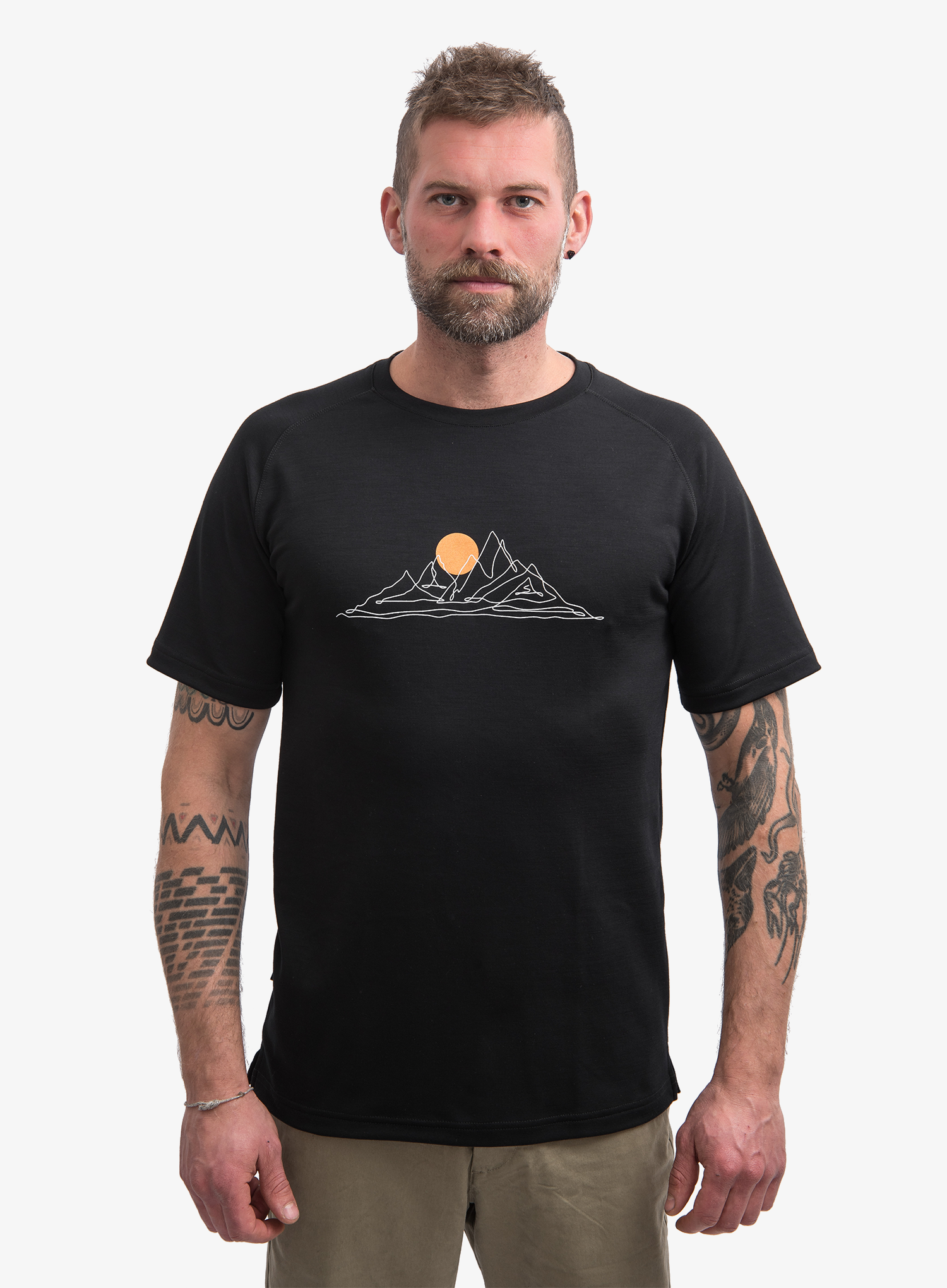 SensorMerinoBlendMoonSSTee_black_fw26_8592837114361_1_415.webp