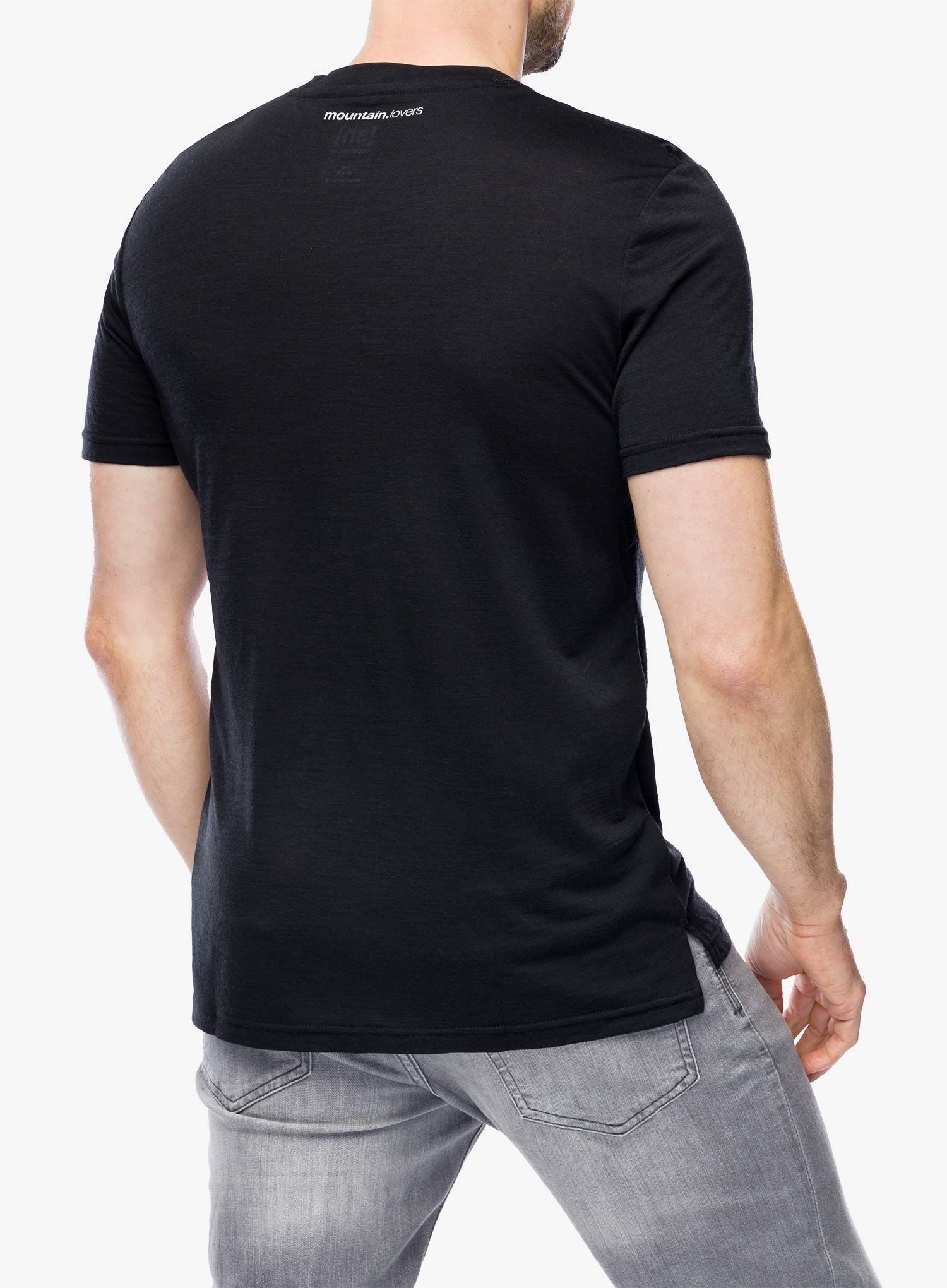 Merino majica Super.natural Carabineri Tee - jet black/vapor grey