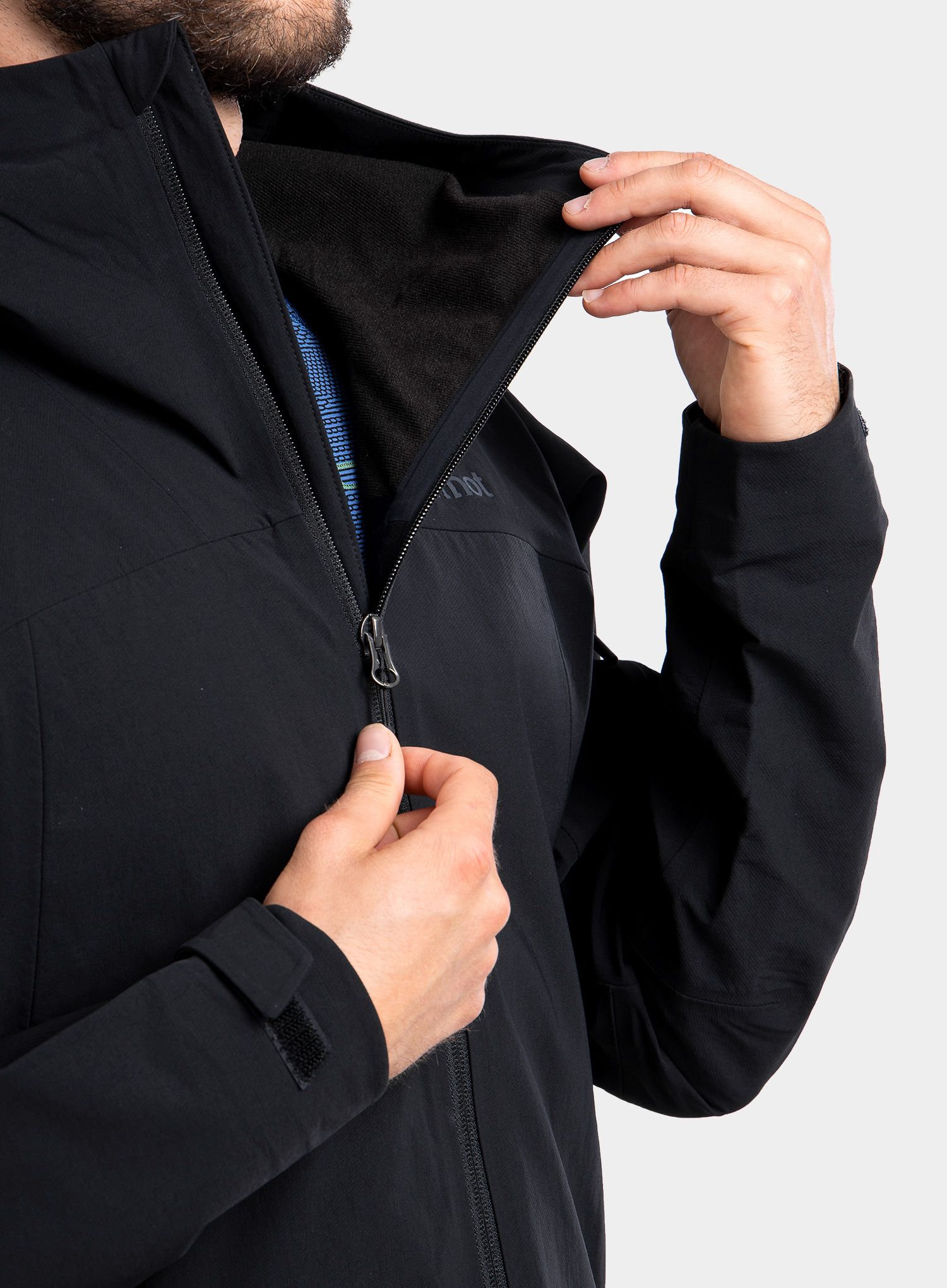 Softshell jakna Marmot Alsek Hoody - black