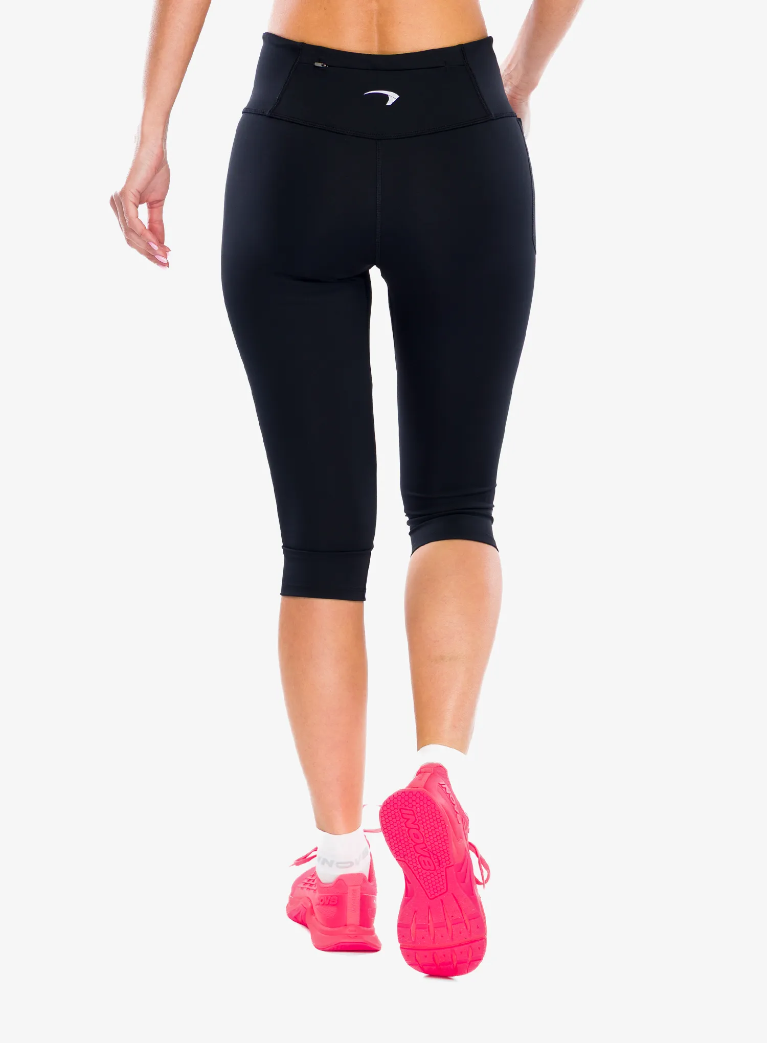 Ženske tajice za trčanje Inov-8 Active Tights 3/4 - black