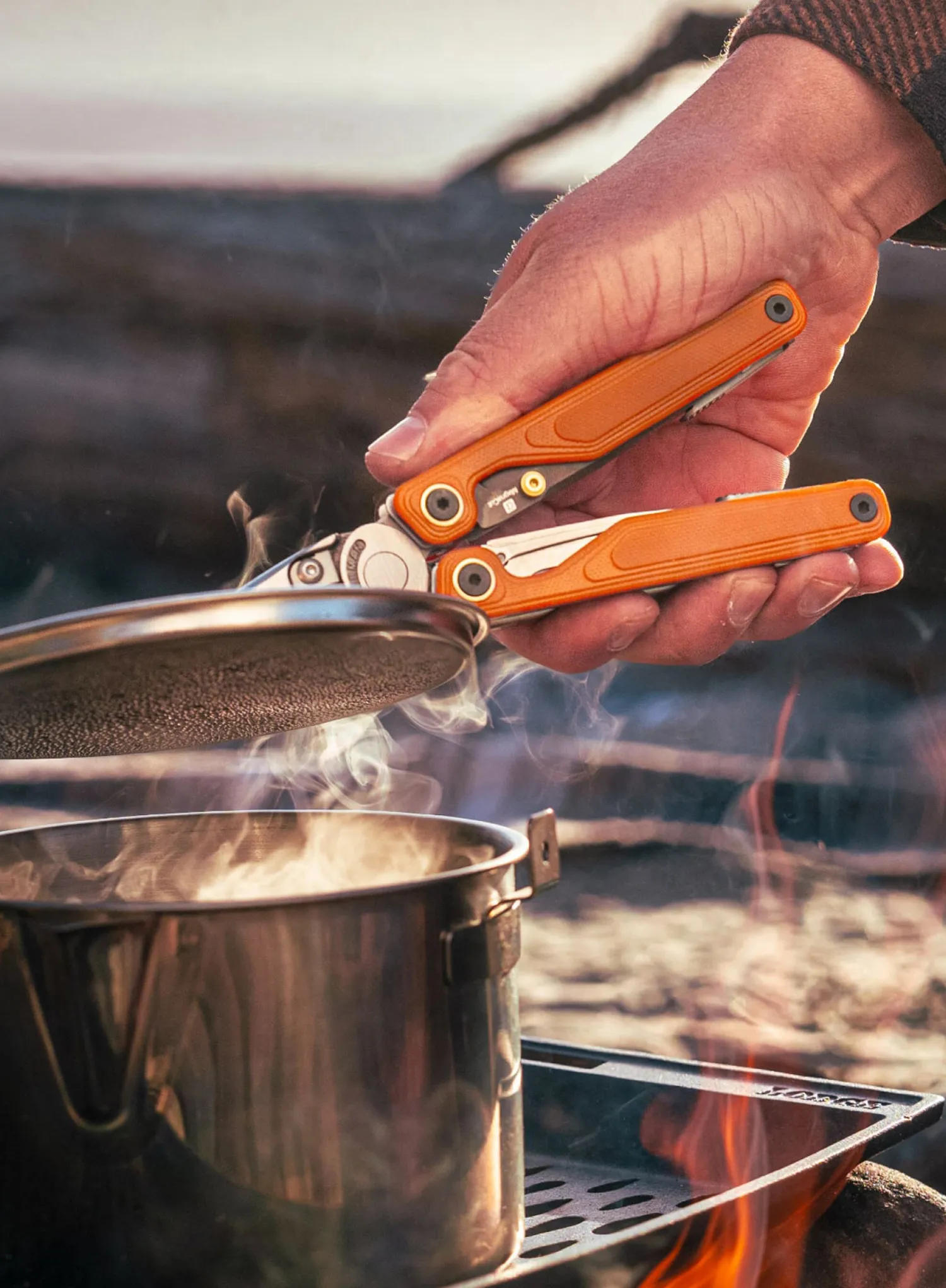 Višenamjenski alat Leatherman Wave Alpha + Free Bit Kit - canyonland