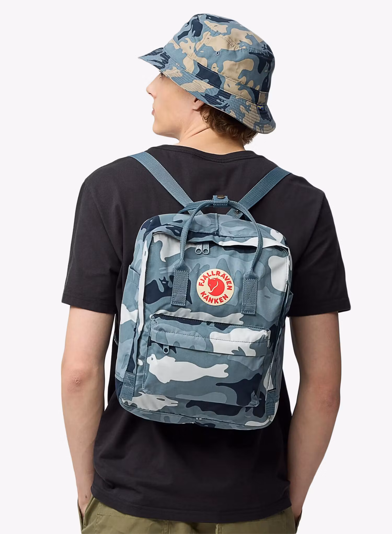 Urbani ruksak Fjallraven Kanken Graphics - nimbus blue/hidden animals