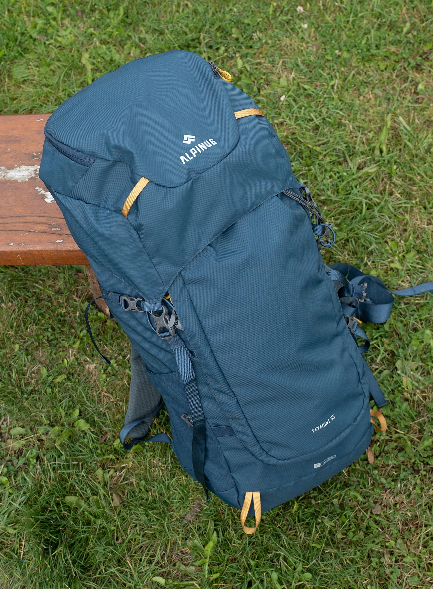 Trekking ruksak Alpinus Veymont 55 - navy