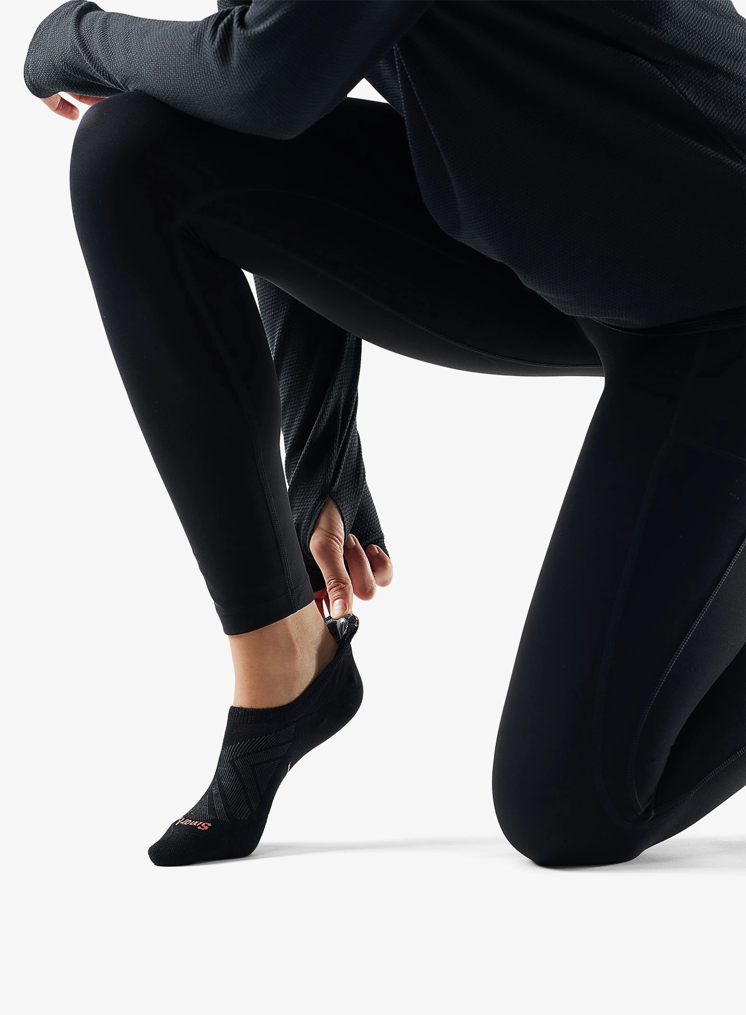 Ženske čarape za trčanje Smartwool Run Zero Cushion No Show Socks - black