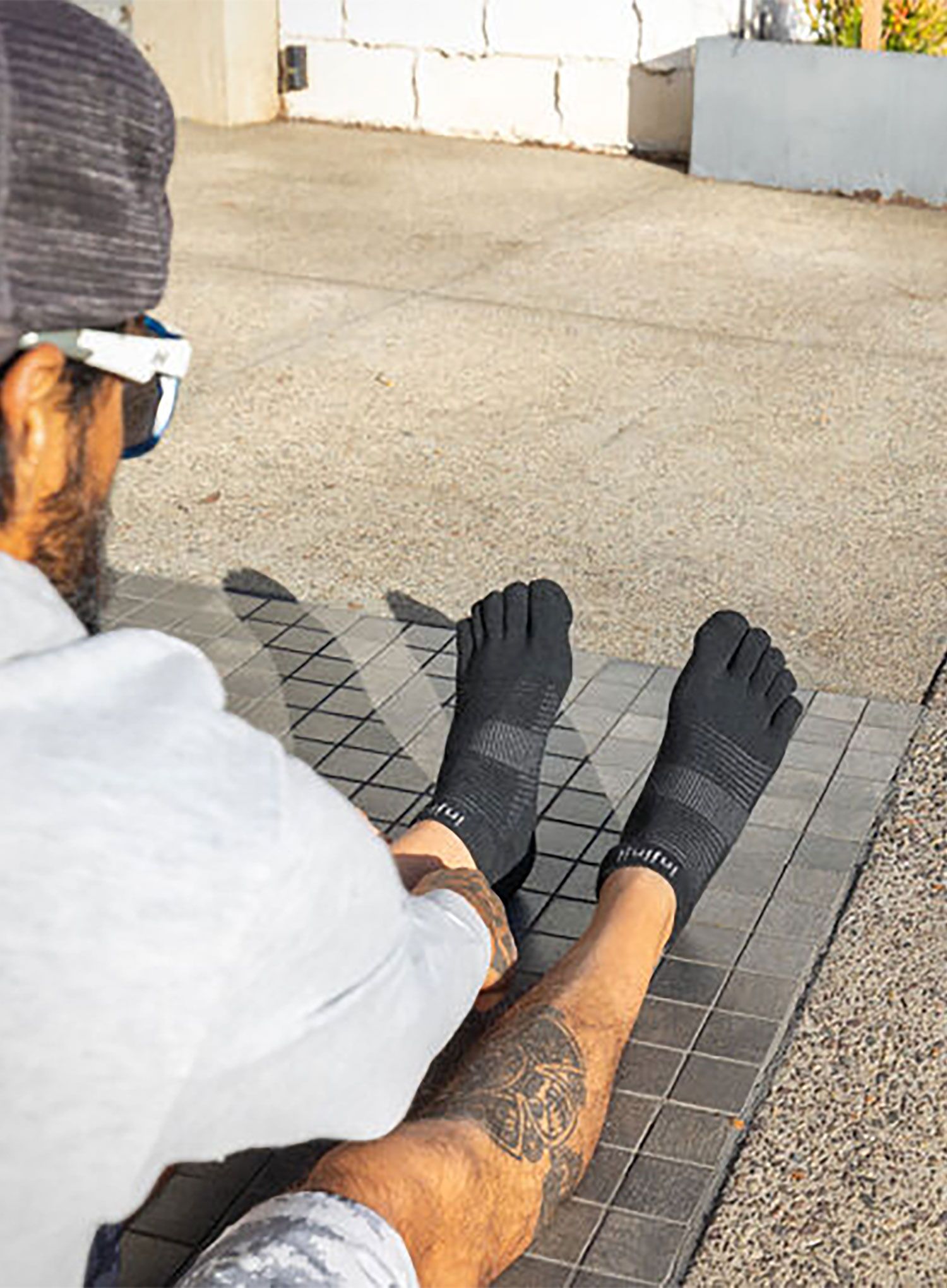 Čarape za trčanje Injinji Run Lightweight No-Show - black