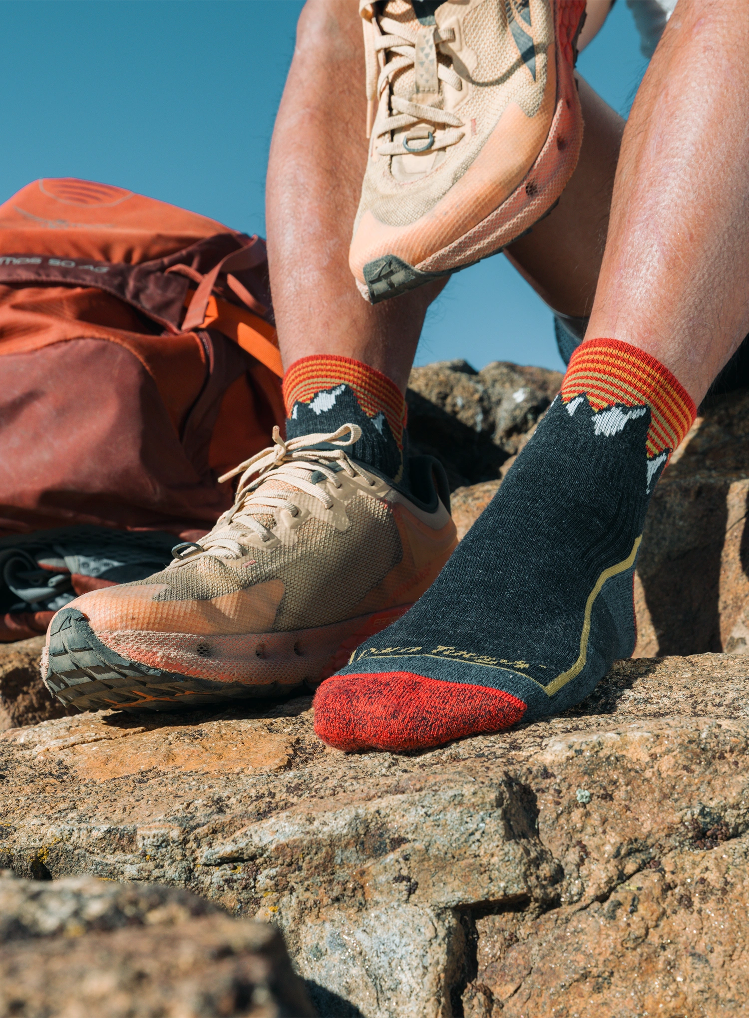 Merino čarape Darn Tough Hiker 1/4 Midweight with Cushion - mountain gray