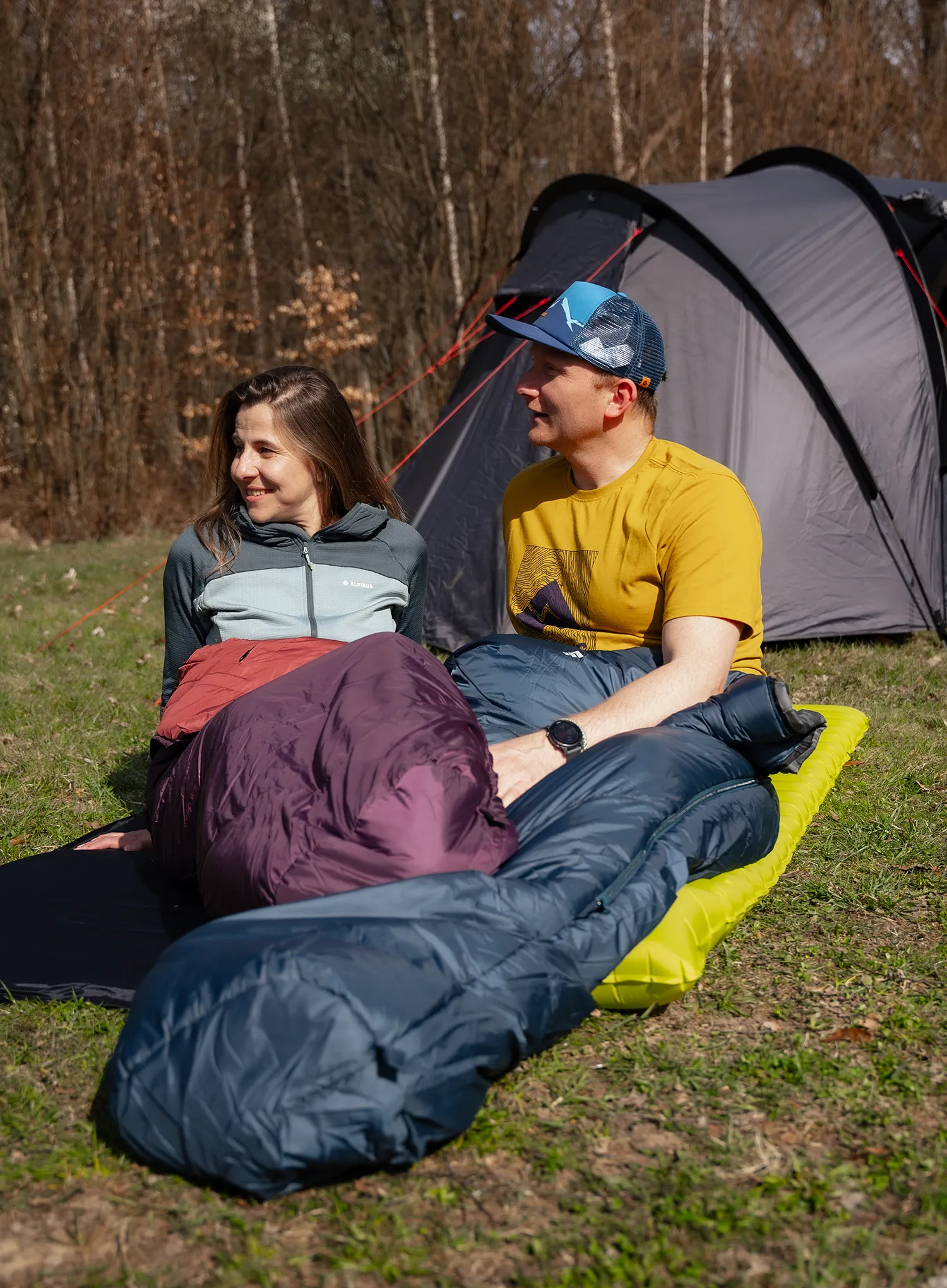 Sintetička vreća za spavanje Alpinus Fiber Pro 1500 - navy