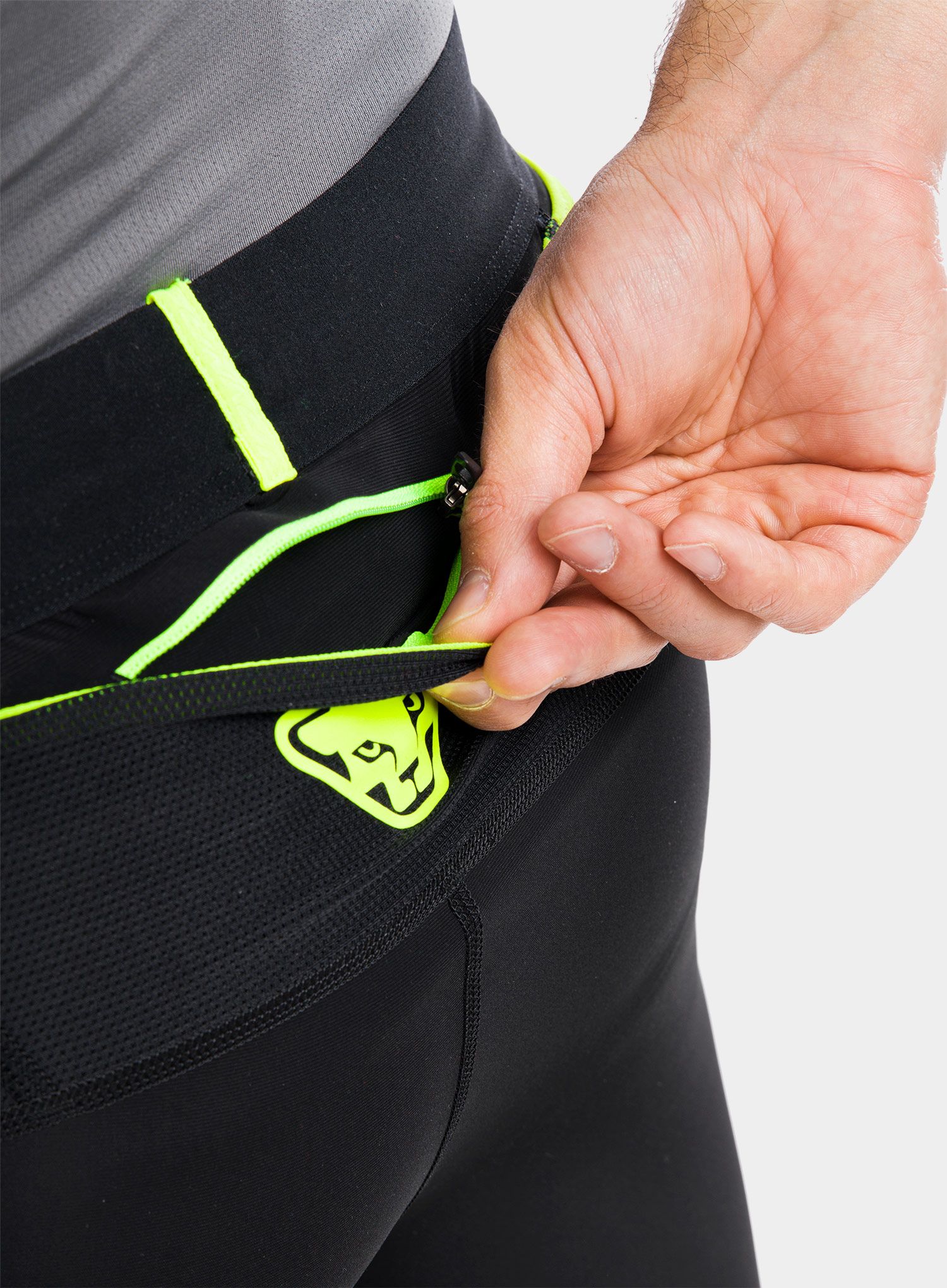 Kratke hlače za trčanje Dynafit Vert Short Tights M - black out