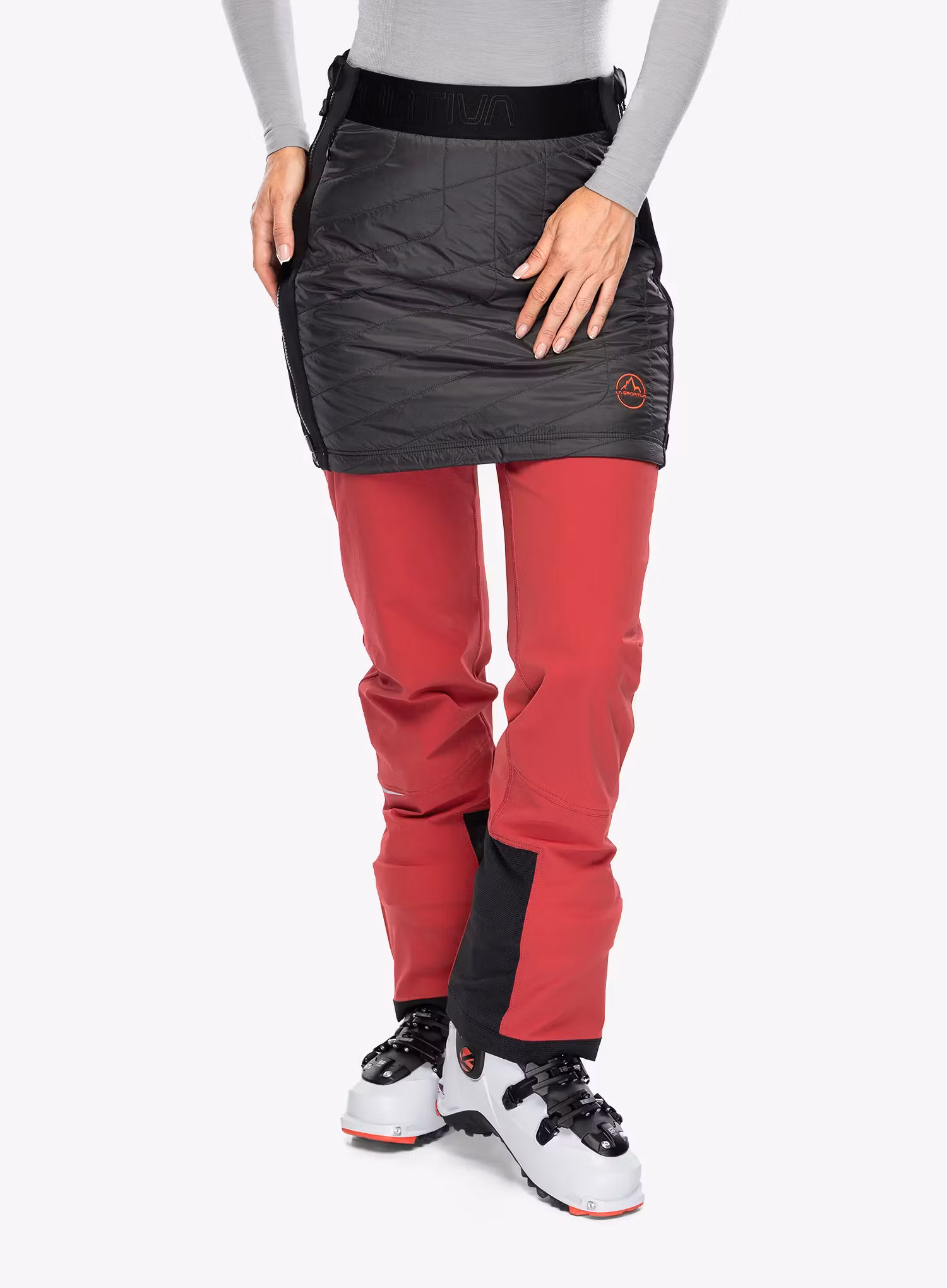 LaSportivaWarmUpPrimaloftSkirt_carboncherrytomato__8058428073665a.webp