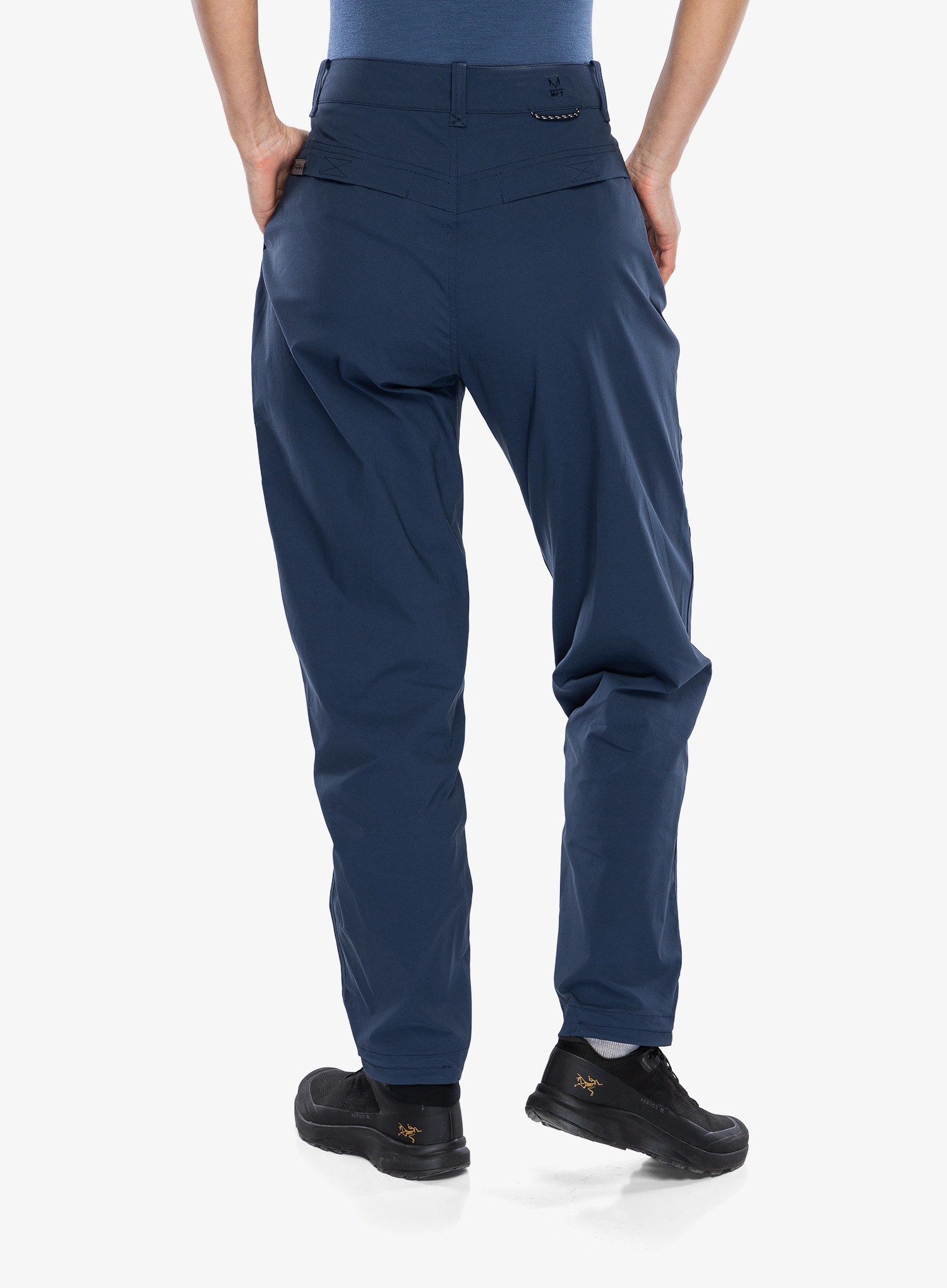 Ženske planinarske hlače Royal Robbins Wilder Pant - deep blue