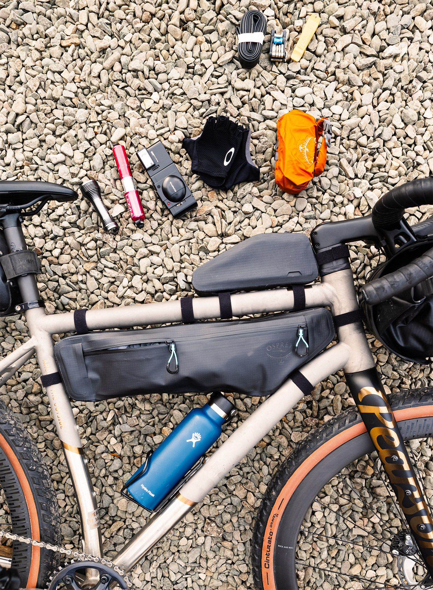 Biciklistička torba za okvir Osprey Escapist Frame Bag L - black