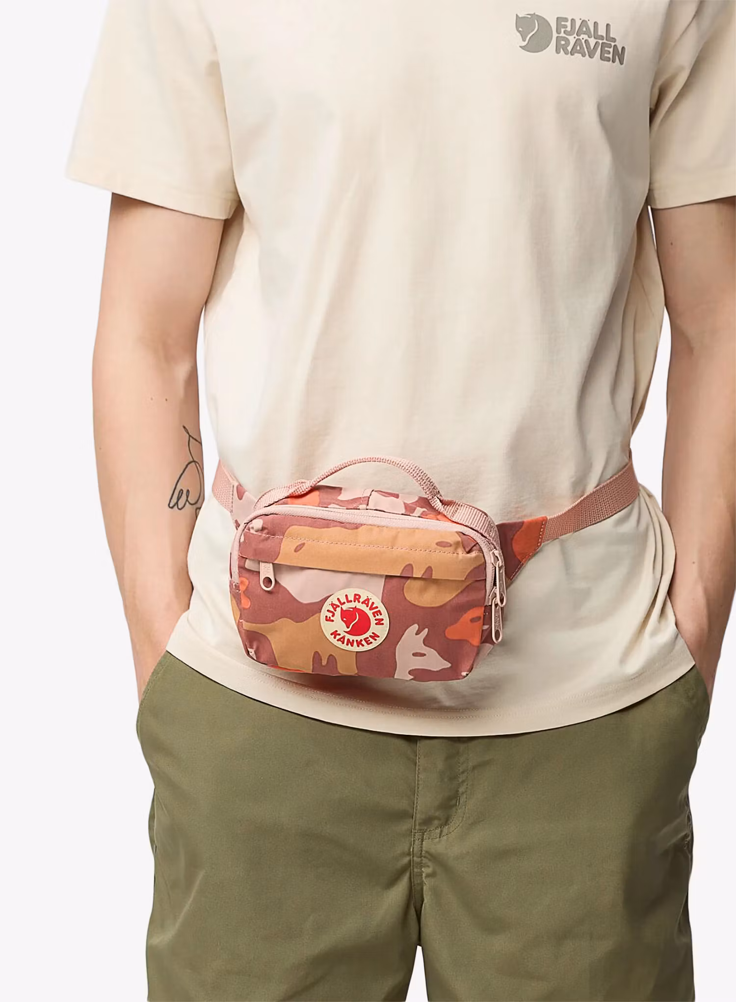 Torbica oko struka Fjallraven Kanken Graphics Hip Pack - chalkrose/hidden animals